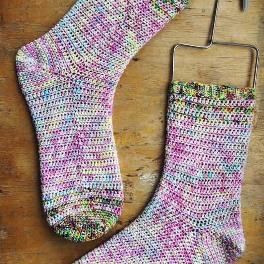 Crochet Pattern - Apricity Socks