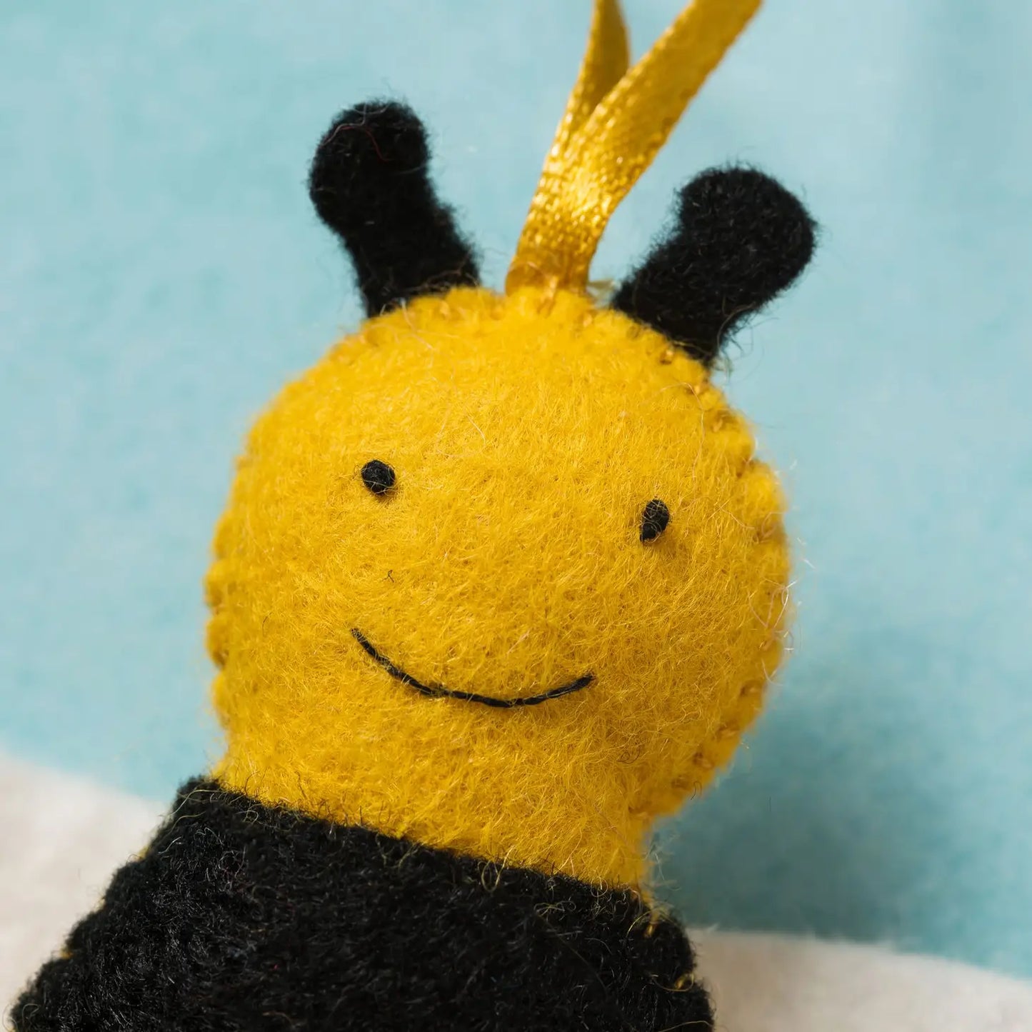 Bee & Flower Felt Craft Mini Kit