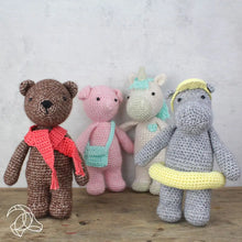 Load image into Gallery viewer, Bobbi Bear Hardicraft Crochet Kit