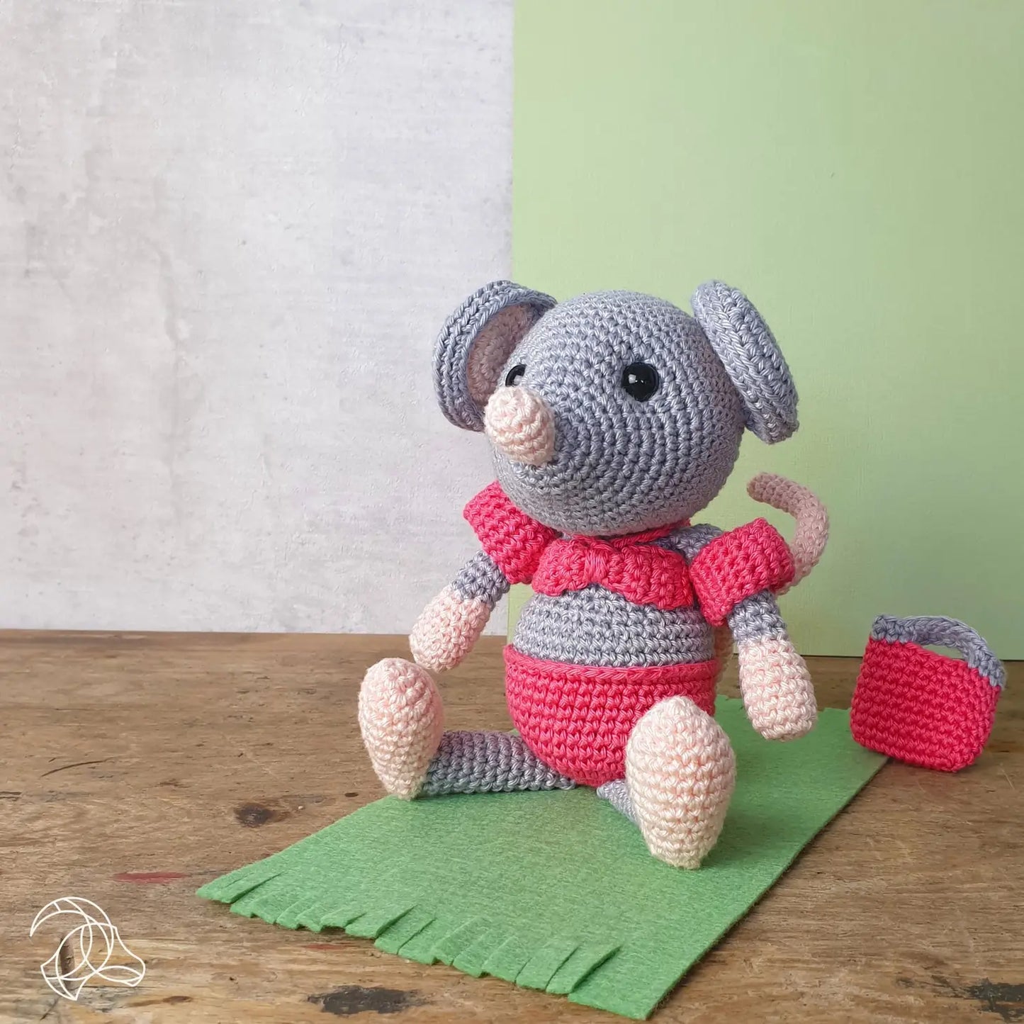 Daisy Mouse Crochet kit - Hardicraft