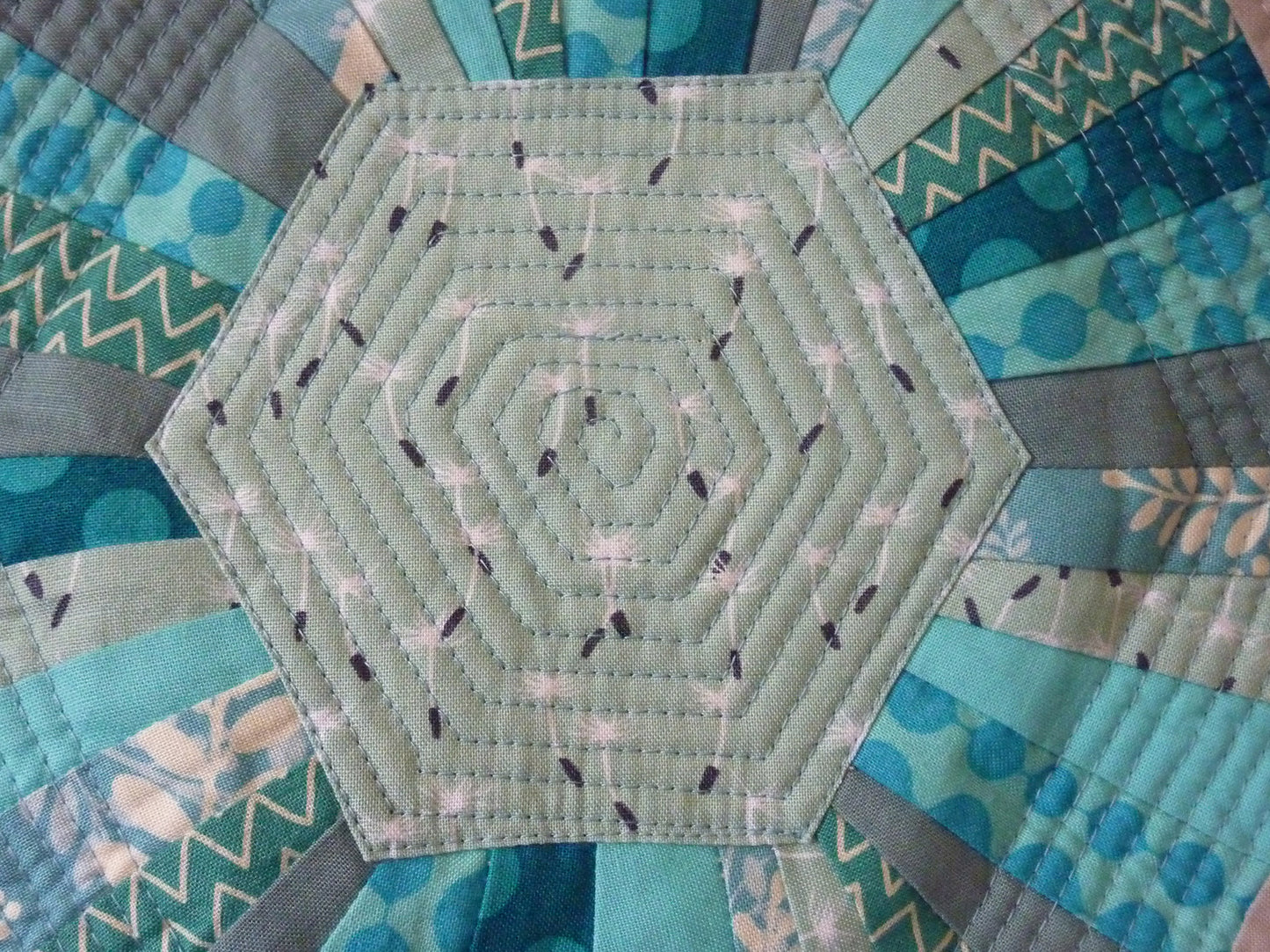 Hexa -scrappy Quilt Sewing Pattern